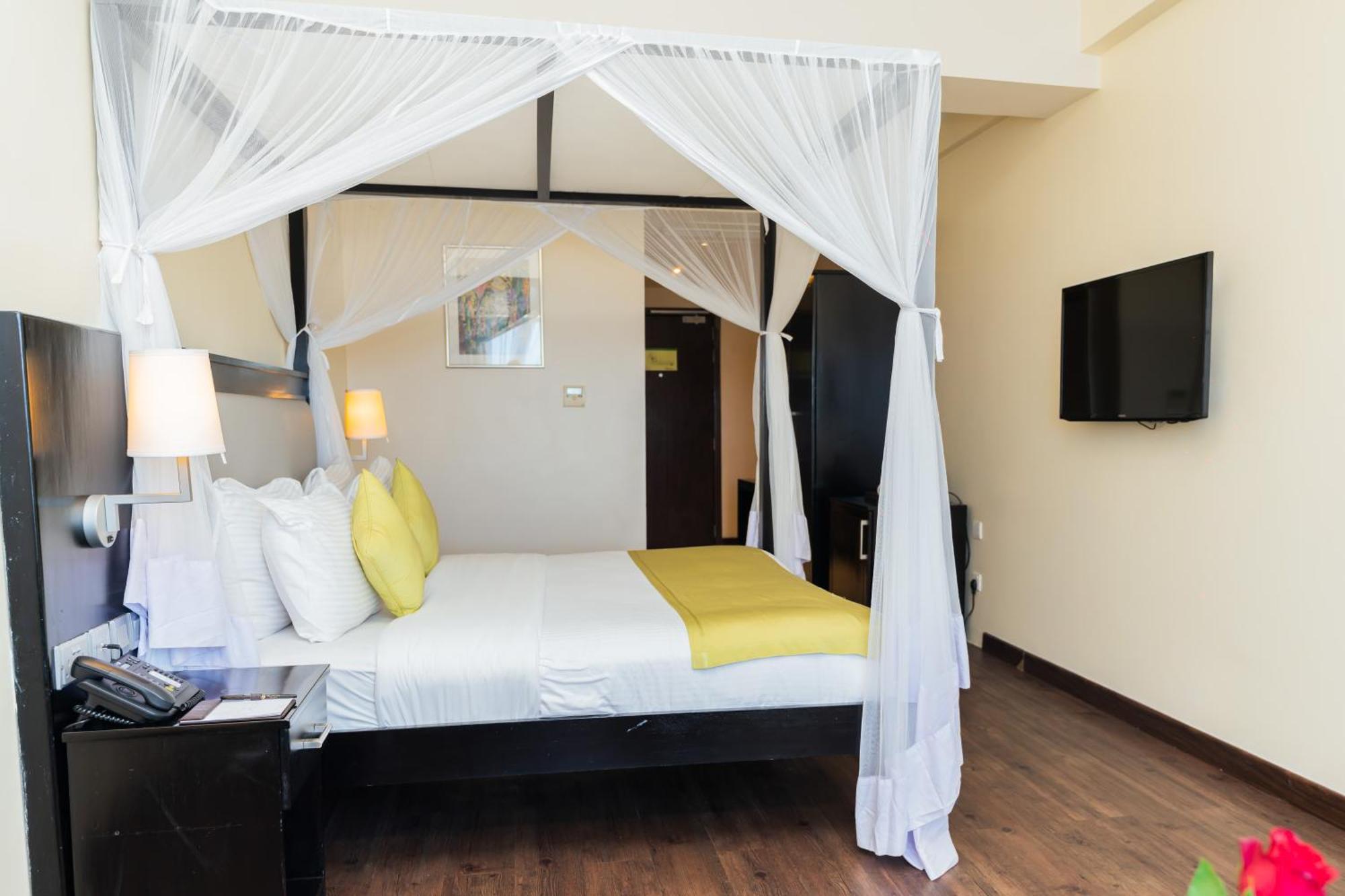 Acacia Premier Hotel كيزيمو المظهر الخارجي الصورة